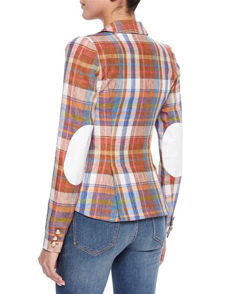 women's fitted plaid blazer.